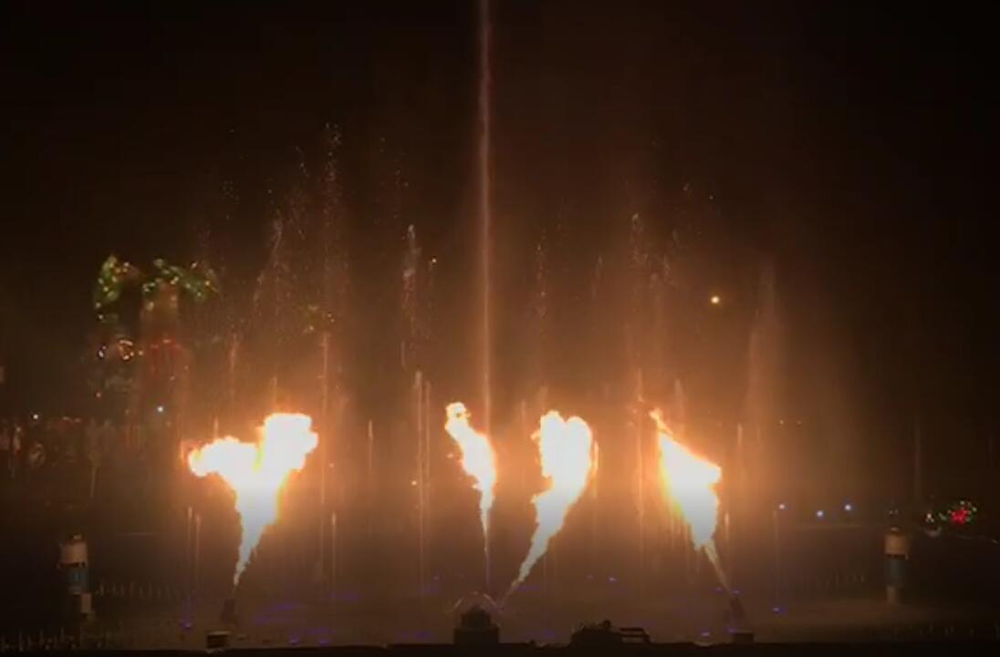 特制搖擺噴火  